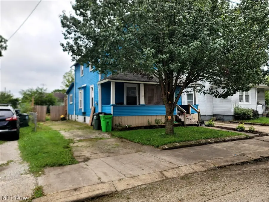 49 15th Nw Street, Barberton, OH 44203 - #2