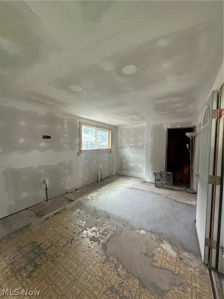 1853 Marks Avenue, Akron, OH 44305 - #3