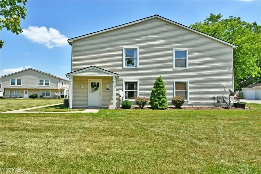 2832 Ivy Hill Circle #D, Cortland, OH 44410 - #2