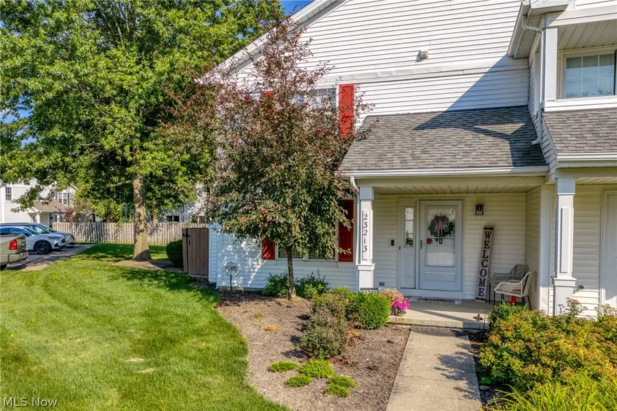 23213 Grist Mill Court #27A, Olmsted Falls, OH 44138 - #3