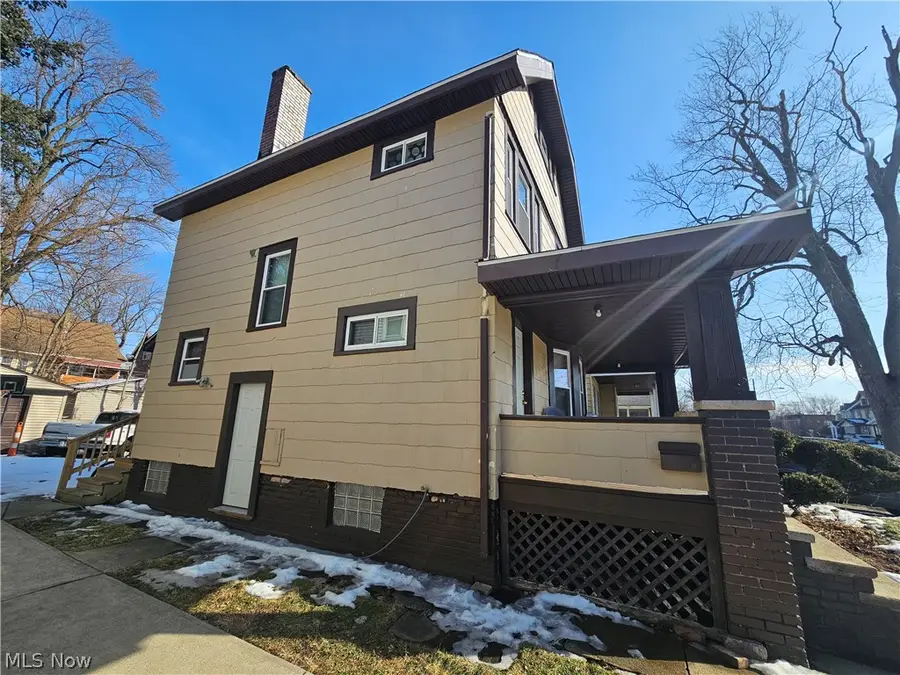 15301 Parkgrove Avenue, Cleveland, OH 44110 - #3