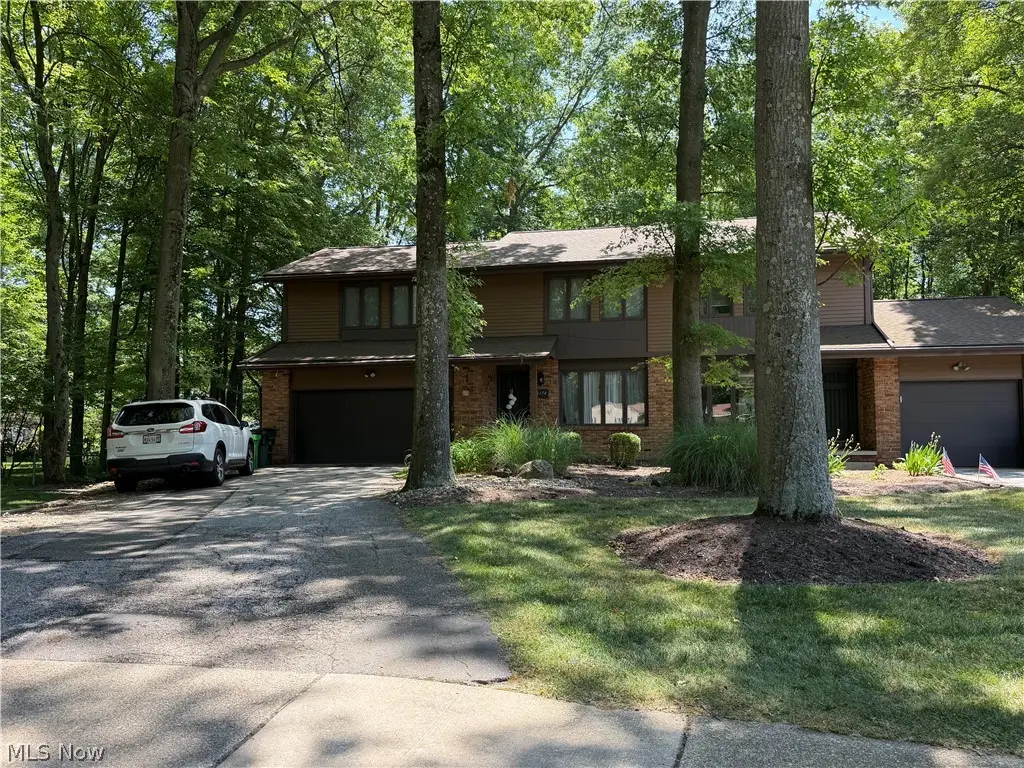 2174 Woodlawn Circle, Stow, OH 44224 - #1