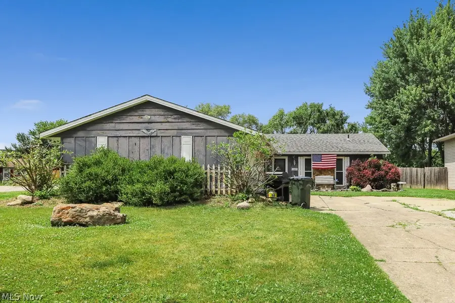 109 Monticello Circle, Elyria, OH 44035 - #2