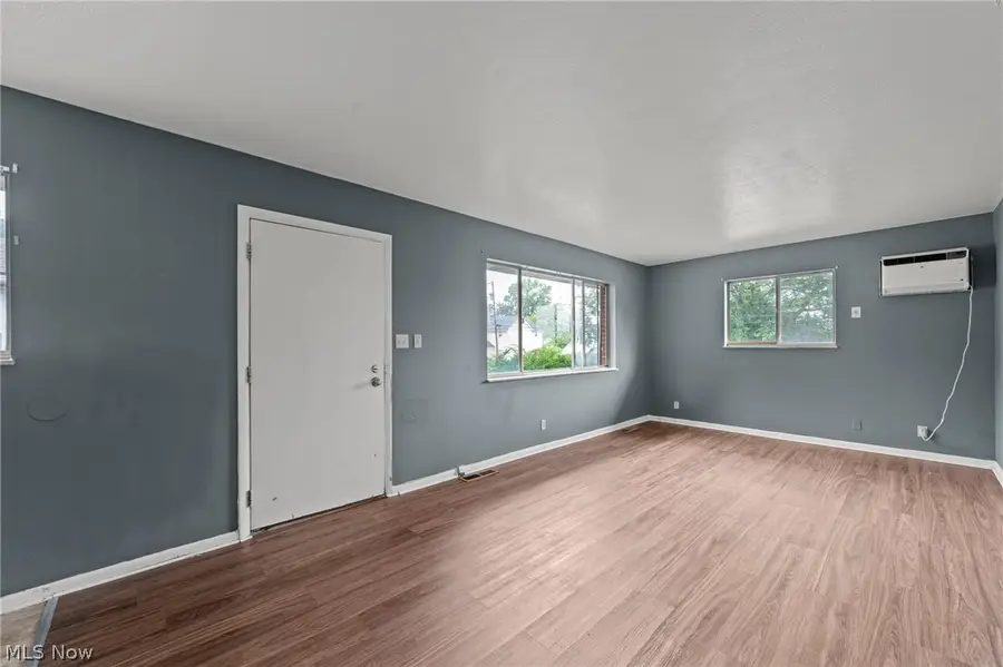 1235 Roslyn Avenue, Akron, OH 44320 - #3