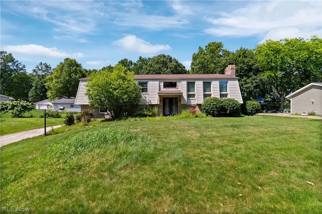 1229 Scenicrest Nw Street, Uniontown, OH 44685 - #1