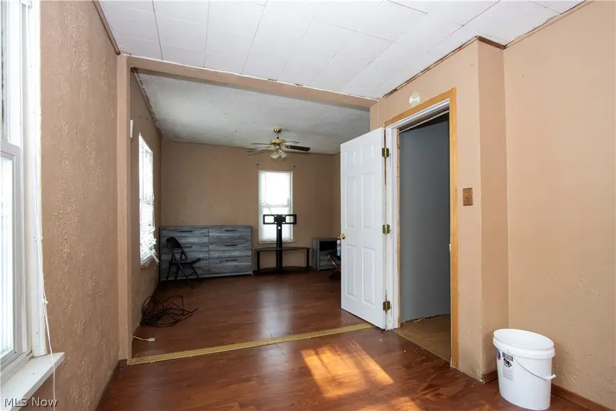 2106 Indiana Ne Way, Canton, OH 44705 - #3