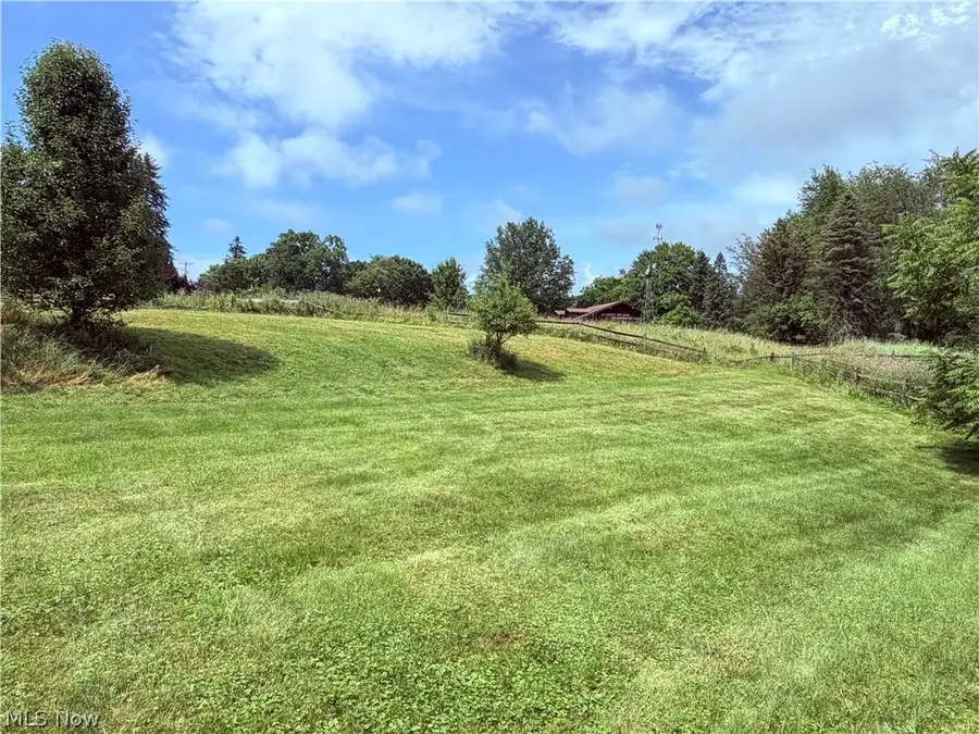 12276 Cleveland Nw Avenue, Uniontown, OH 44685 - #3