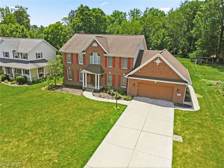6638 Forestwood Nw Street, Canton, OH 44718 - #3