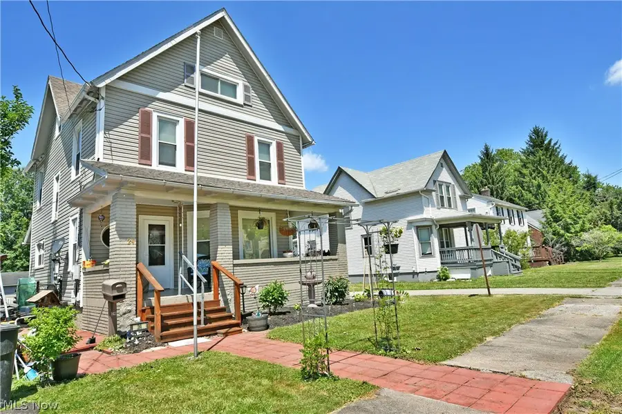24 Lincoln Avenue, Niles, OH 44446 - #2