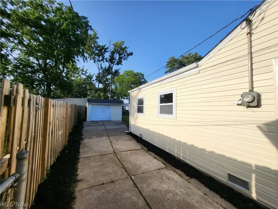 13726 Leroy Avenue, Cleveland, OH 44135 - #3