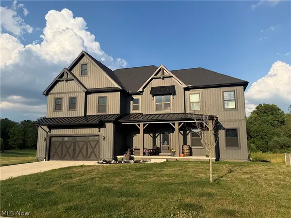 8196 Macthomas Nw Avenue, North Canton, OH 44720