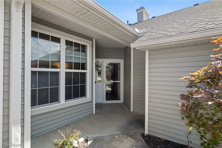 556 Hyannis Port Circle, Avon Lake, OH 44012 - #2