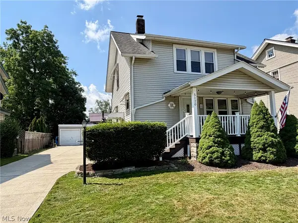 5120 Oakmont Drive, Lyndhurst, OH 44124