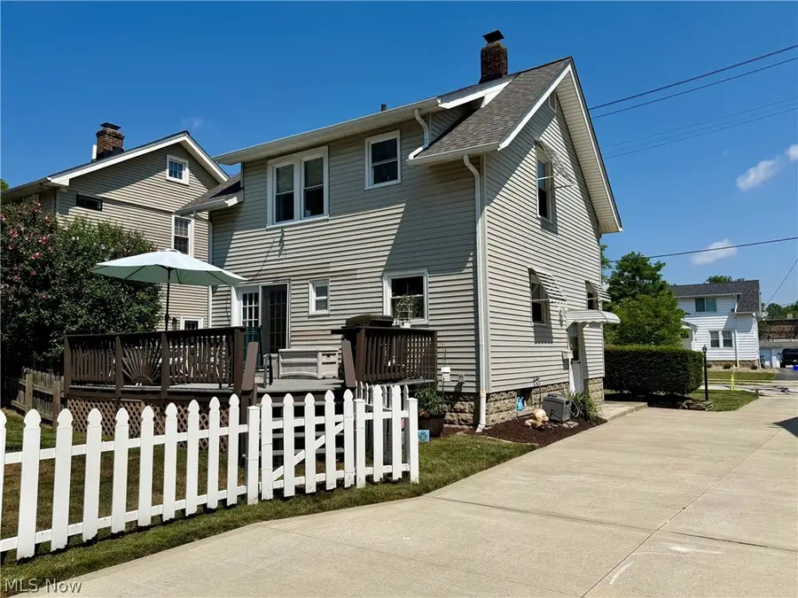 5120 Oakmont Drive, Lyndhurst, OH 44124 - #3