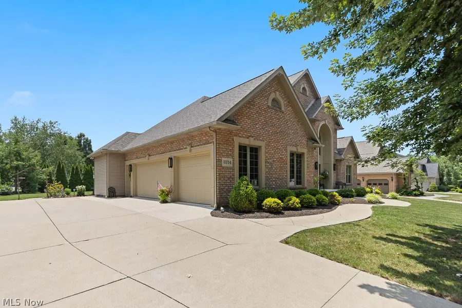 8574 Ashmede Court Nw Circle, Massillon, OH 44646 - #3