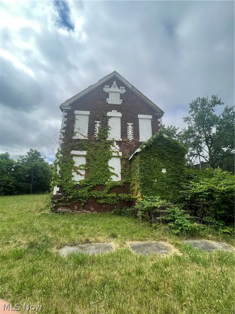 12808 Kinsman Road, Cleveland, OH 44120 - #1