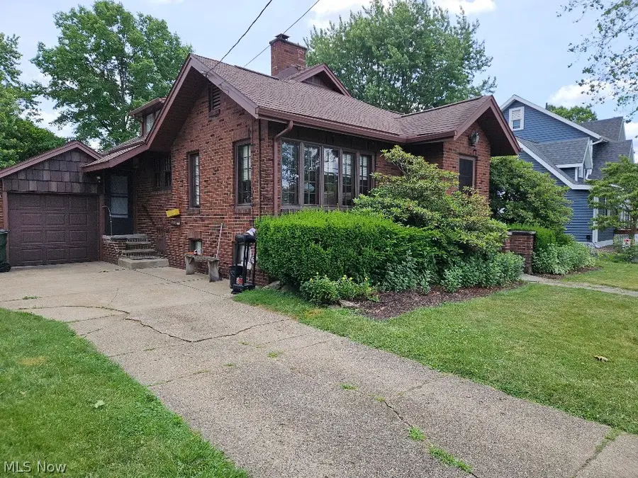 450 N Wood Street, East Canton, OH 44730 - #2