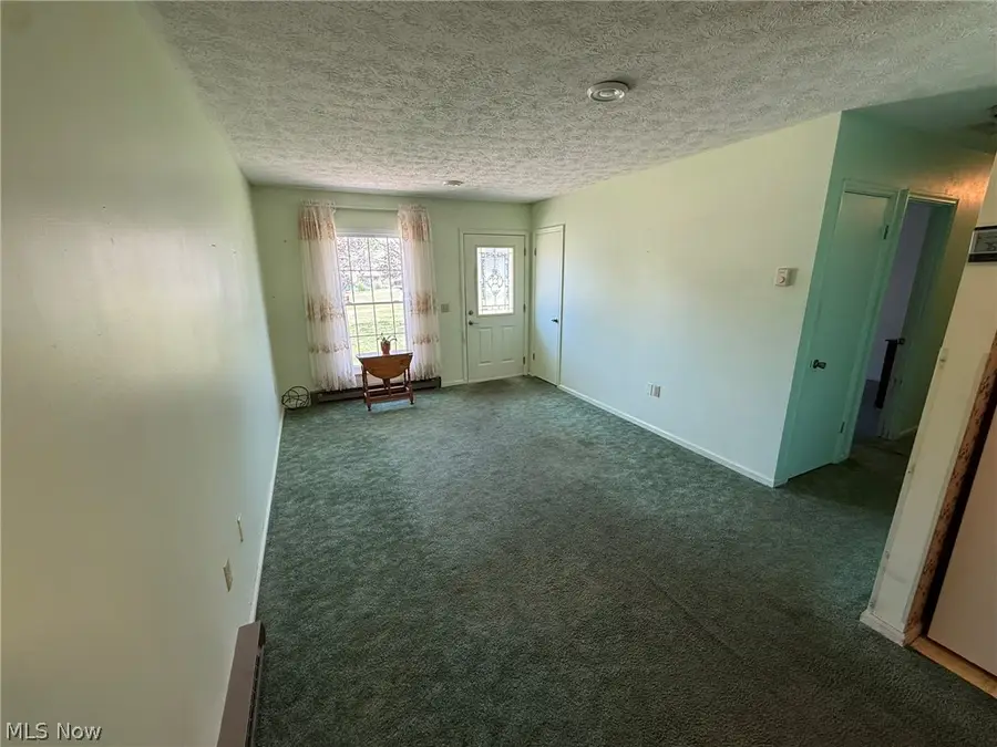 1019 Gordon Ne Square, Bolivar, OH 44612 - #2