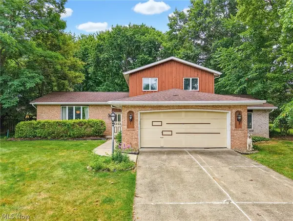 9841 Cedarwood Drive, North Royalton, OH 44133