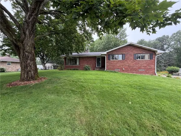1157 Glenview Drive, Mogadore, OH 44260