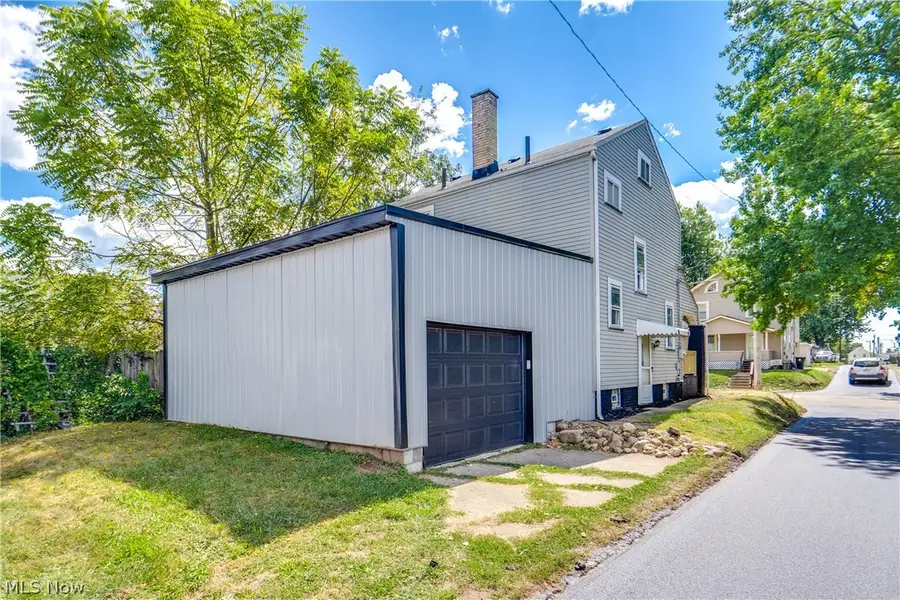 3311 12th Sw Street, Canton, OH 44710 - #2