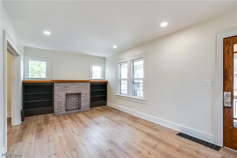 3311 12th Sw Street, Canton, OH 44710 - #3