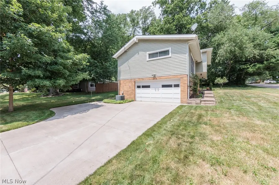 115 Burr Street, Munroe Falls, OH 44262 - #3