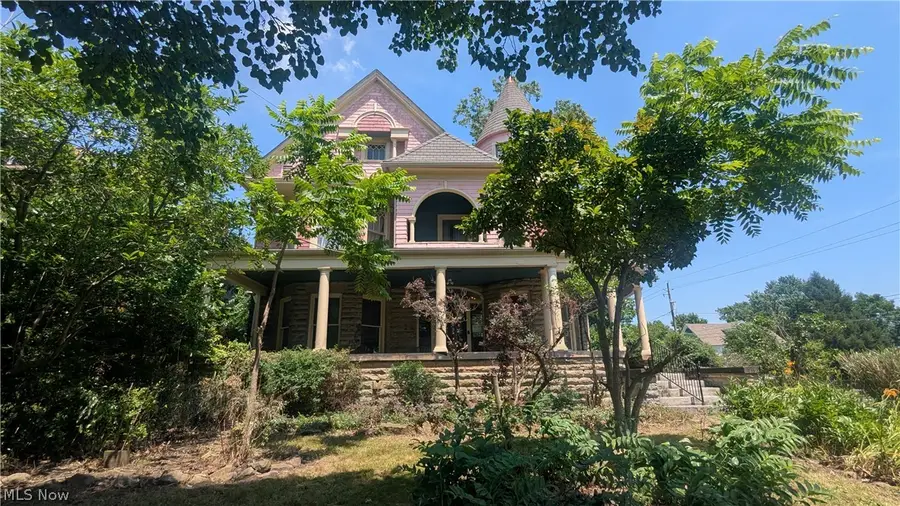 204 Broadway Avenue, Youngstown, OH 44504 - #2
