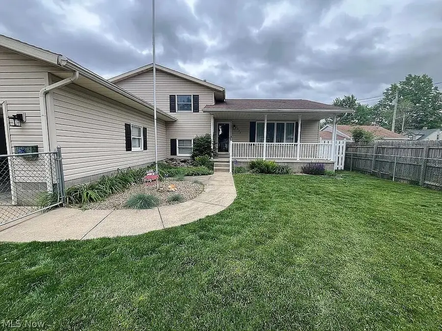 1077 Sutherland Avenue, Akron, OH 44314 - #2