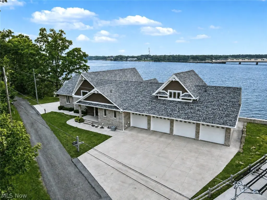16986 Headland Avenue, Lake Milton, OH 44429 - #1