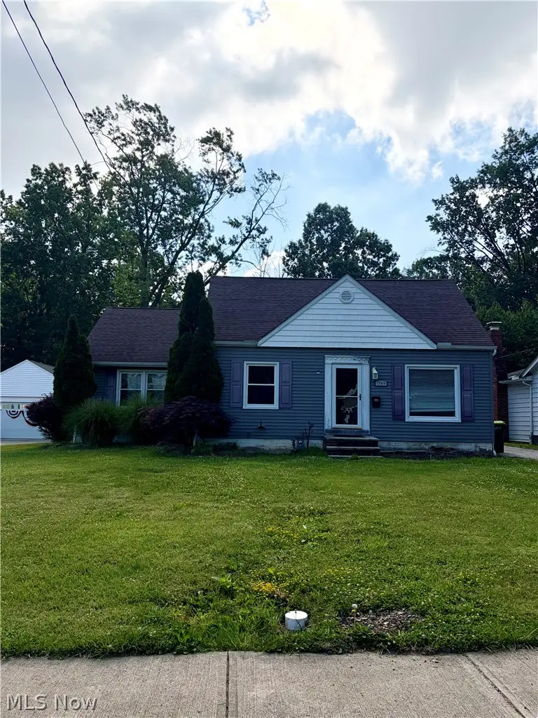 1703 E 300th Street, Wickliffe, OH 44092 - #1