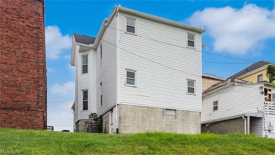 1006 Gaston Avenue, Cambridge, OH 43725 - #3