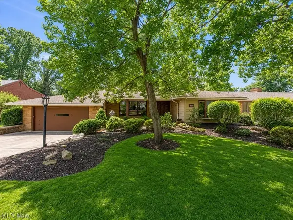 6125 Hillside Road, Independence, OH 44131