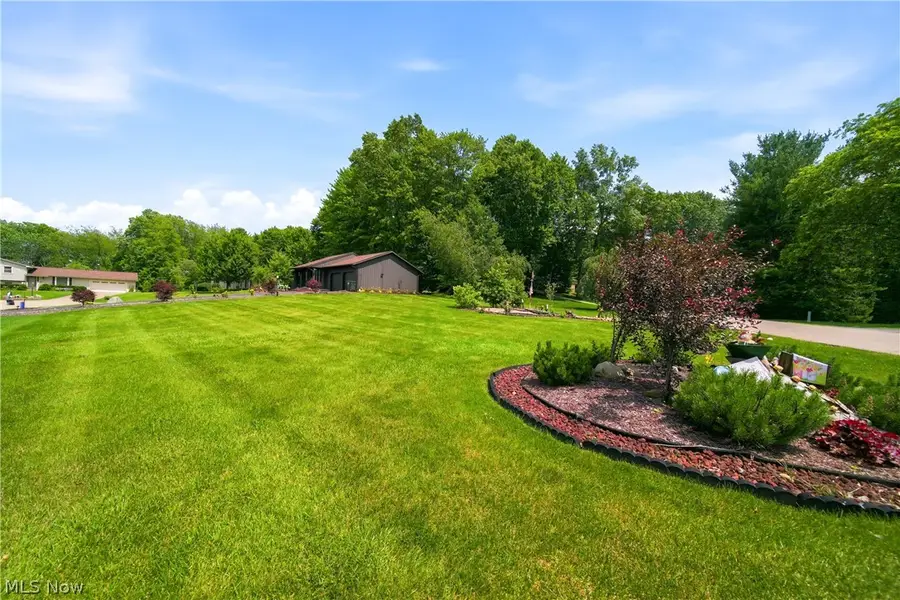 3064 Townsend Nw Street, Uniontown, OH 44685 - #2