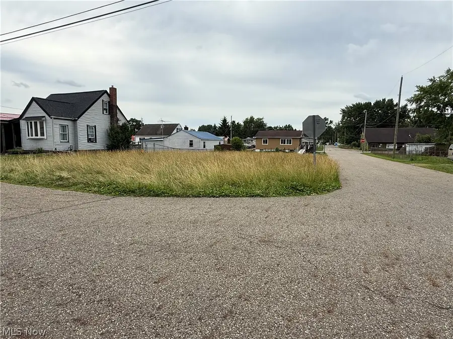 2616 Taft Ne Avenue, Canton, OH 44705 - #2