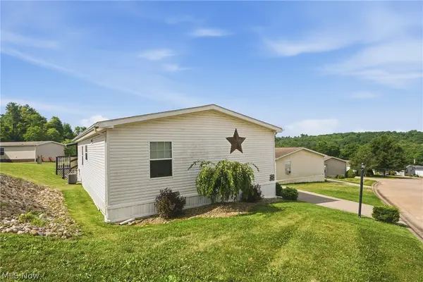 1023 Overlook Sw Drive, Canton, OH 44706