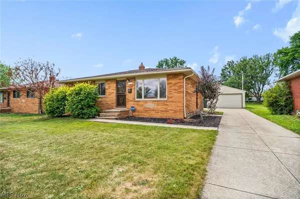 5928 Sweet Birch Drive, Bedford Heights, OH 44146