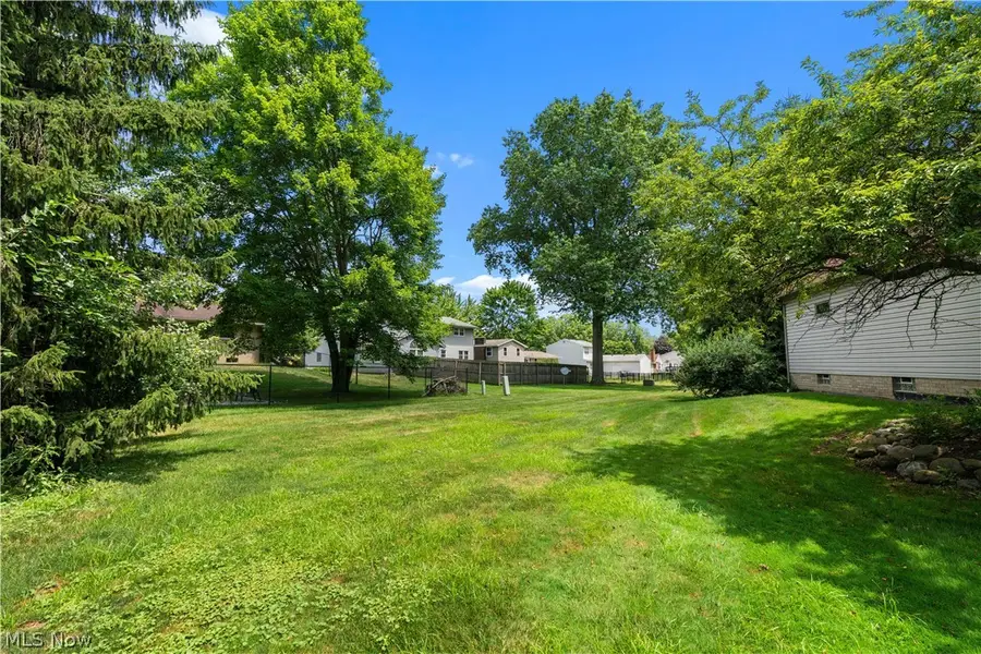 4524 Leawood Ne Drive, Canton, OH 44714 - #3