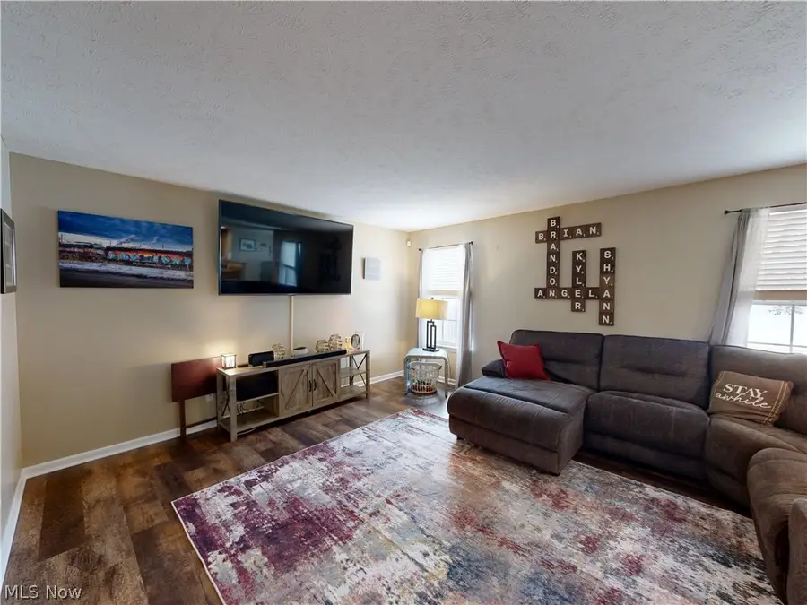 231 S Settlers Lane, Painesville, OH 44077 - #3