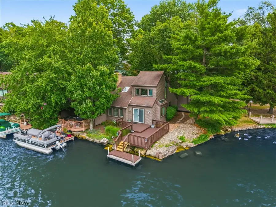 3510 Moonlight Bay Nw Drive, Canton, OH 44708 - #2