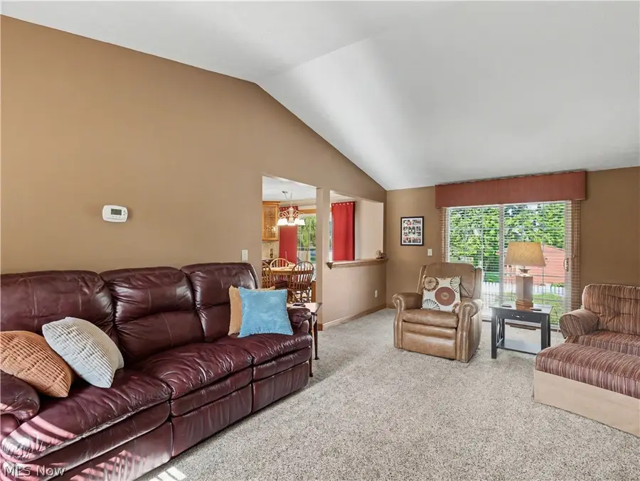 12203 Shoshone Nw Avenue, Uniontown, OH 44685 - #3