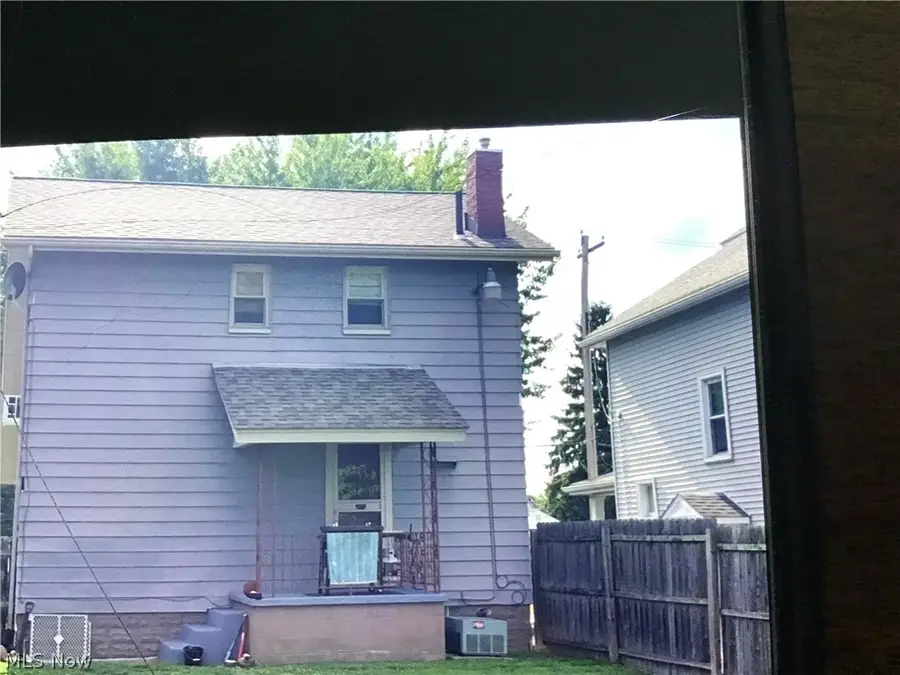 303 Stewart, Hubbard, OH 44425 - #3