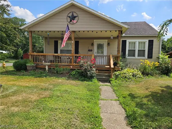 1555 Hay Avenue, Coshocton, OH 43812