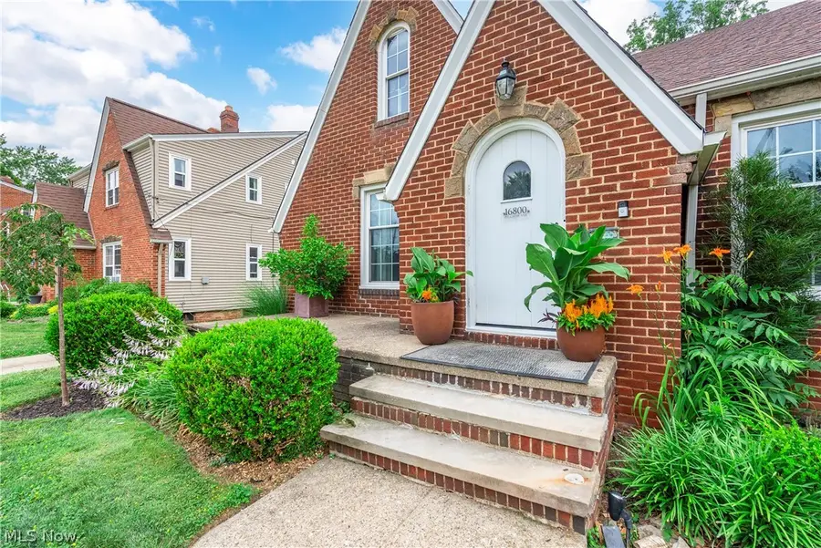 16800 Pilgrim Avenue, Cleveland, OH 44111 - #2