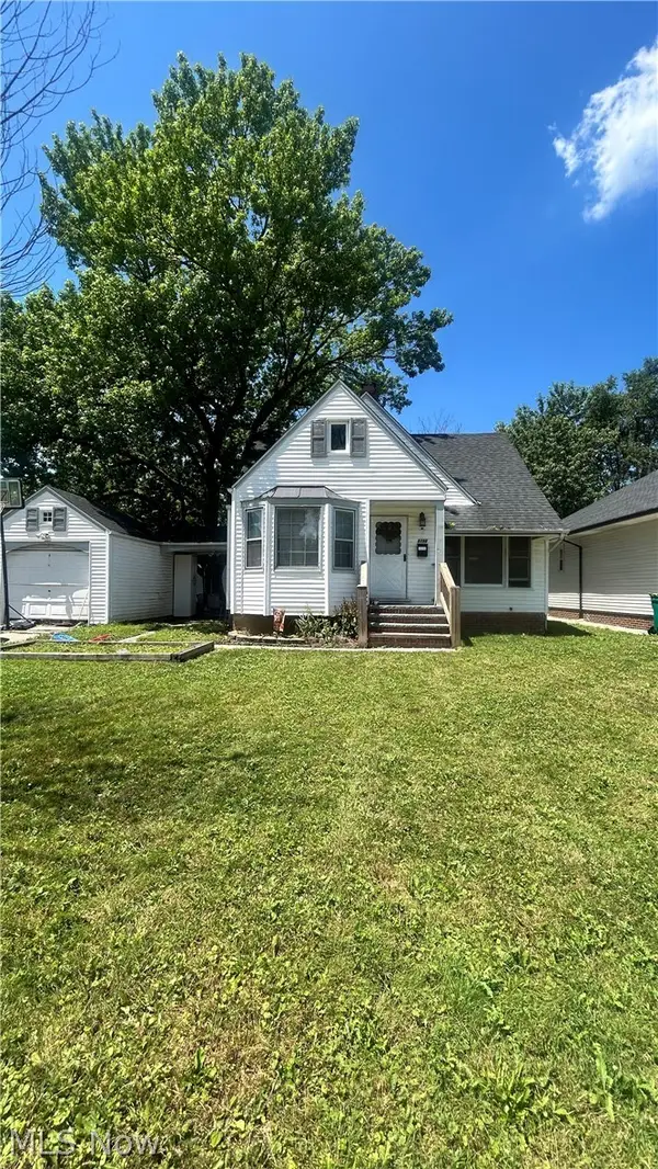 5356 Beechwood Avenue, Maple Heights, OH 44137