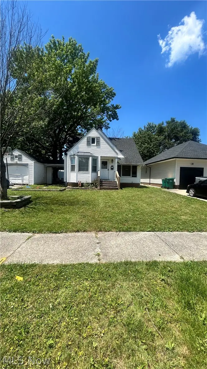 5356 Beechwood Avenue, Maple Heights, OH 44137 - #3