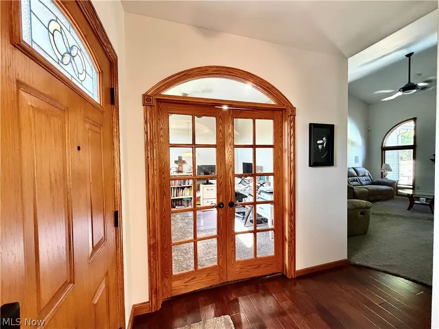 2101 Oakwood Street, Girard, OH 44420 - #2