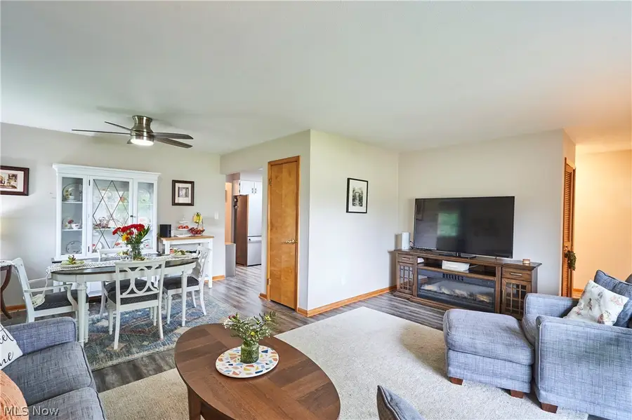8223 Wesley Drive, Strongsville, OH 44136 - #3