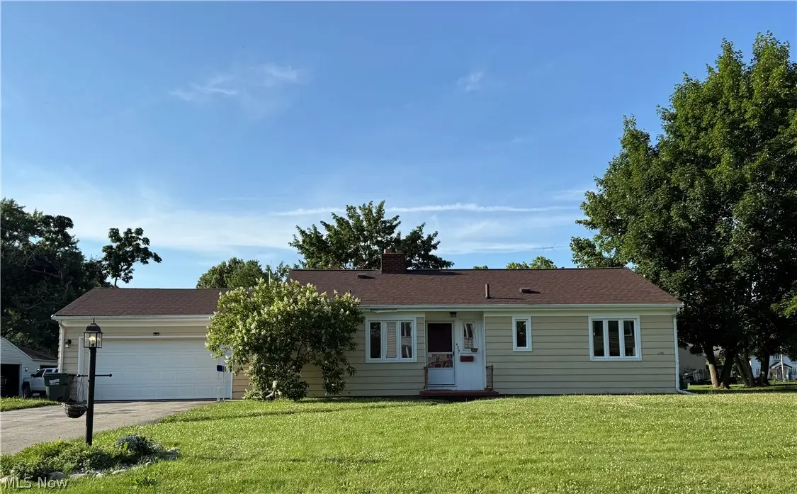 426 W Oregon Avenue, Sebring, OH 44672 - #1