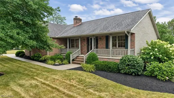 207 Sarah Ne Circle, Navarre, OH 44662